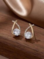 Golden Elegance Earrings - Image 3
