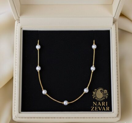 Minimal Pearl Necklace