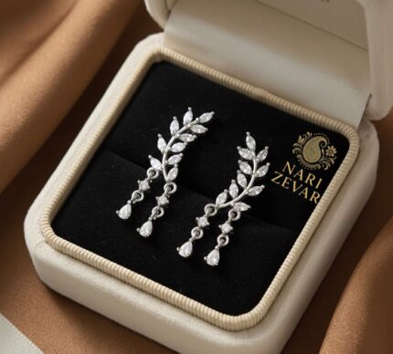 Leaf Drop Shine Earrings